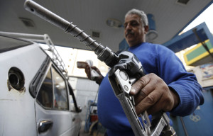 ارتفاع سعر الوقود في مصر سيؤثر على السلع الغذائية